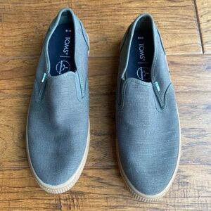 Tom’s Vegan dark slate canvas slip on Baja shoe loafers sneakers Men’s size 10